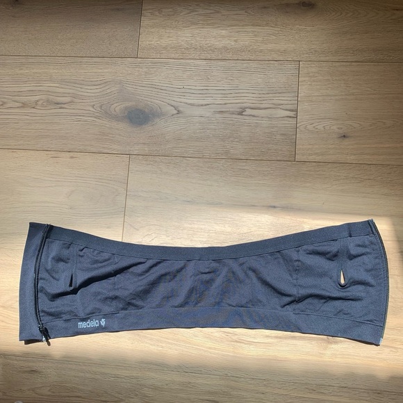 Medela - pumping bra, like new - Picture 4 of 6